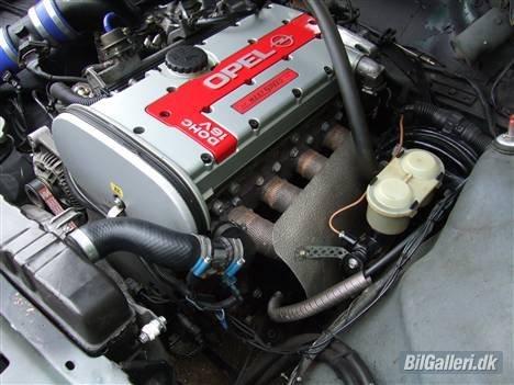 Opel kadett c 2,0i 16v limo billede 2