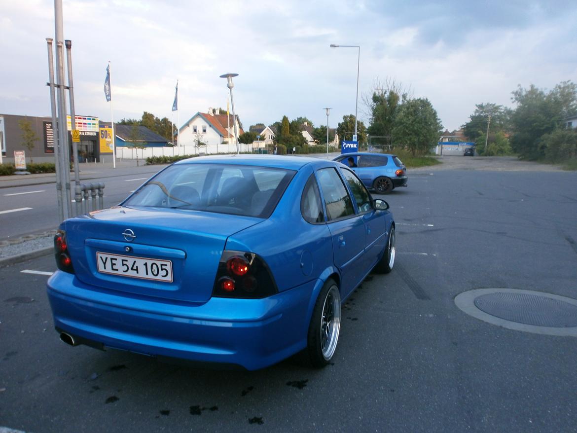 Opel vectra 2.0 16v " SOLGT " billede 11