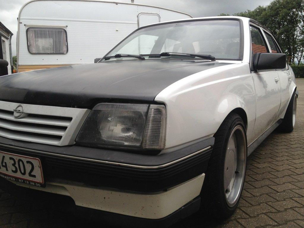 Opel ascona c 2,0i 16v billede 1