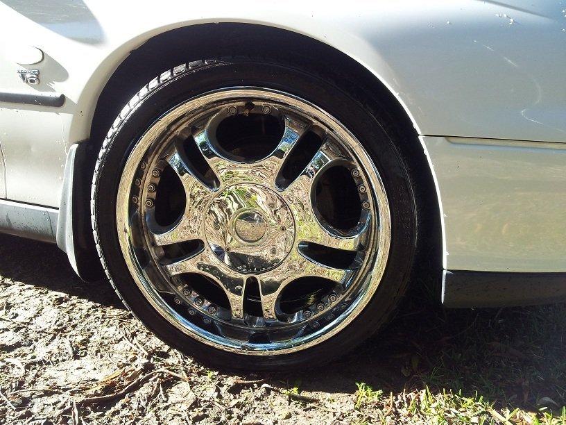 Amerikaner Holden Commodore 3.8L V6 VTII Wagon - 245/35-19 - ikke dårligt.. billede 14