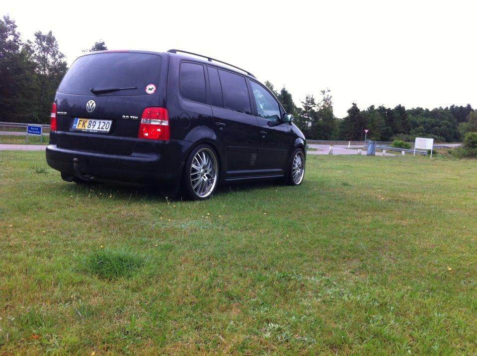VW Touran 2.0 TDI comfortline ( Totalskadet ) billede 5