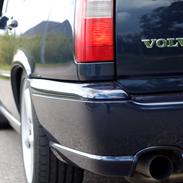 Volvo V70 R