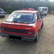 Peugeot 309