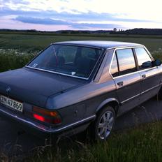 BMW e28 - 518i