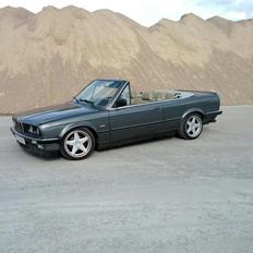 BMW 325i Cabriolet