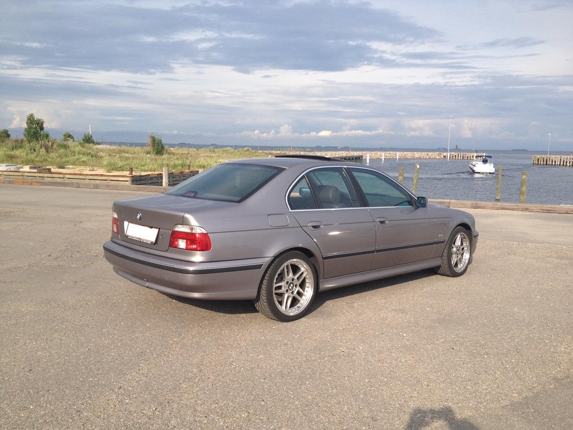 BMW e39 523i aut. [SOLGT] billede 12