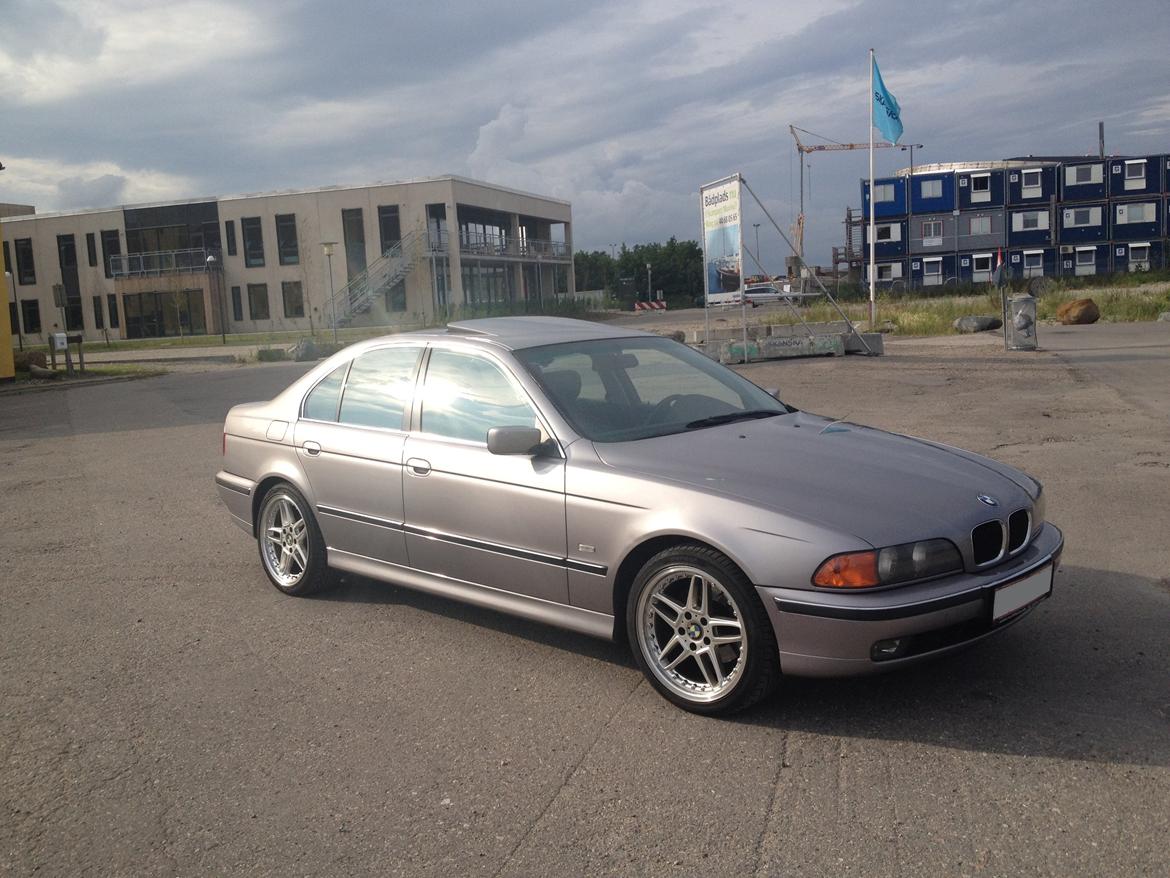 BMW e39 523i aut. [SOLGT] billede 15