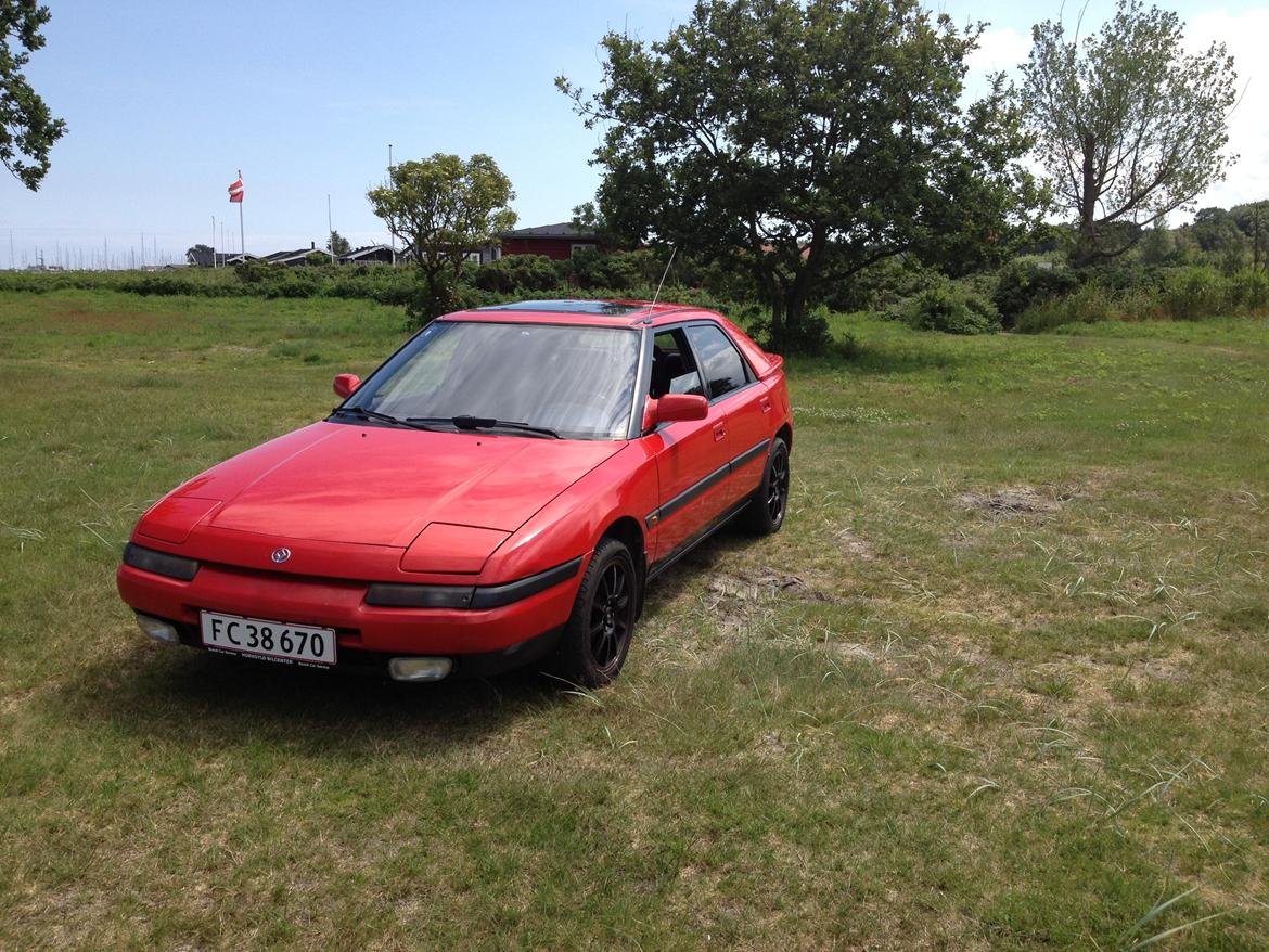 Mazda 323F Mk VII billede 2