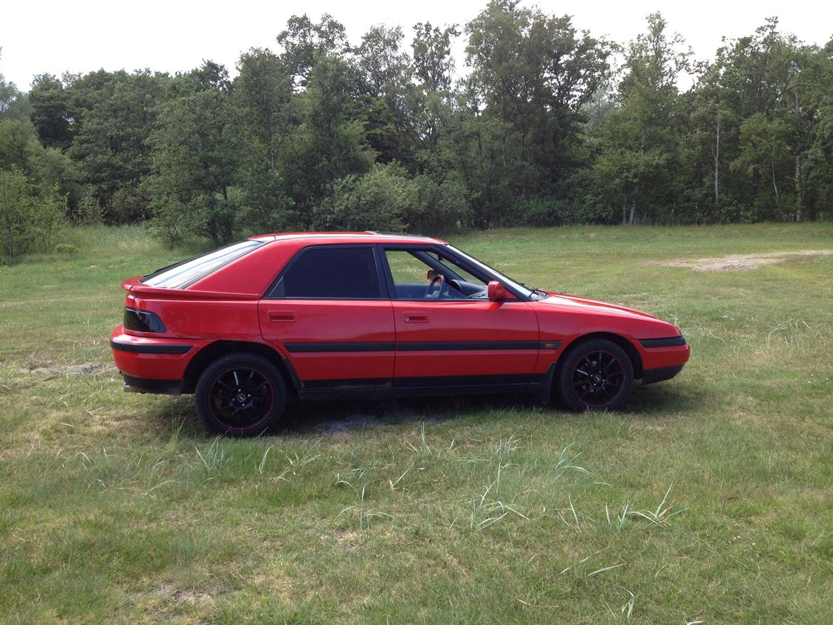 Mazda 323F Mk VII billede 3