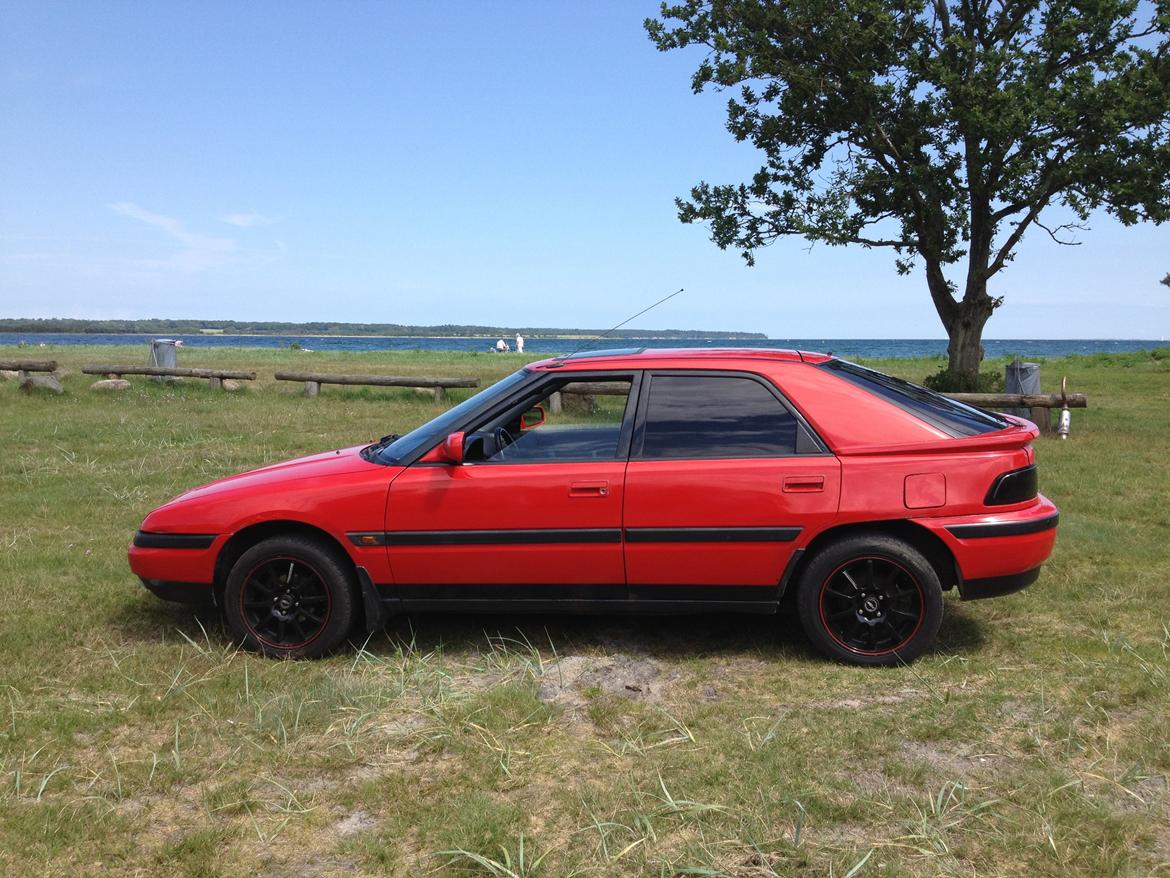 Mazda 323F Mk VII billede 7
