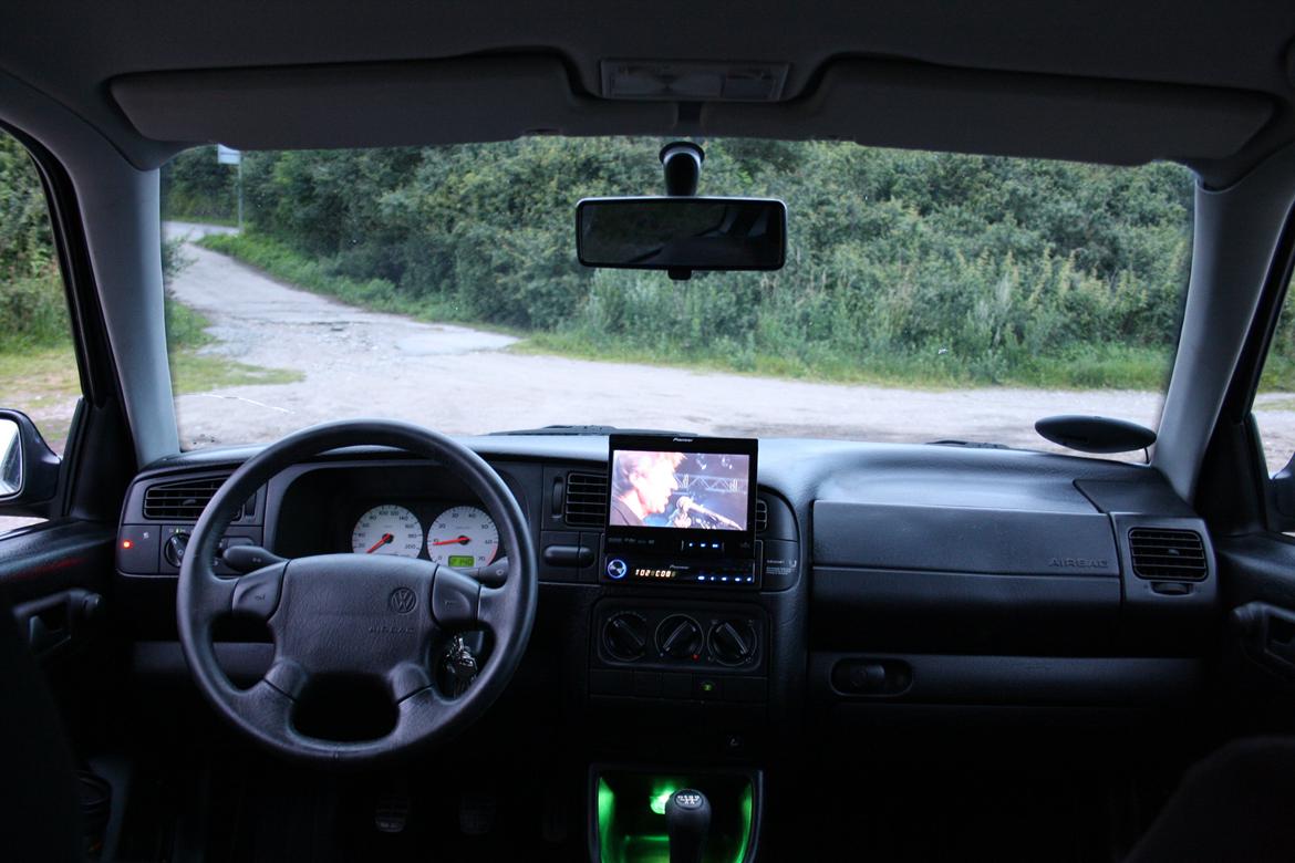 VW Golf 3 [Tidl. Bil] Solgt - Nyt! 16-7-12
Run-Rick på skærmen :-D billede 13