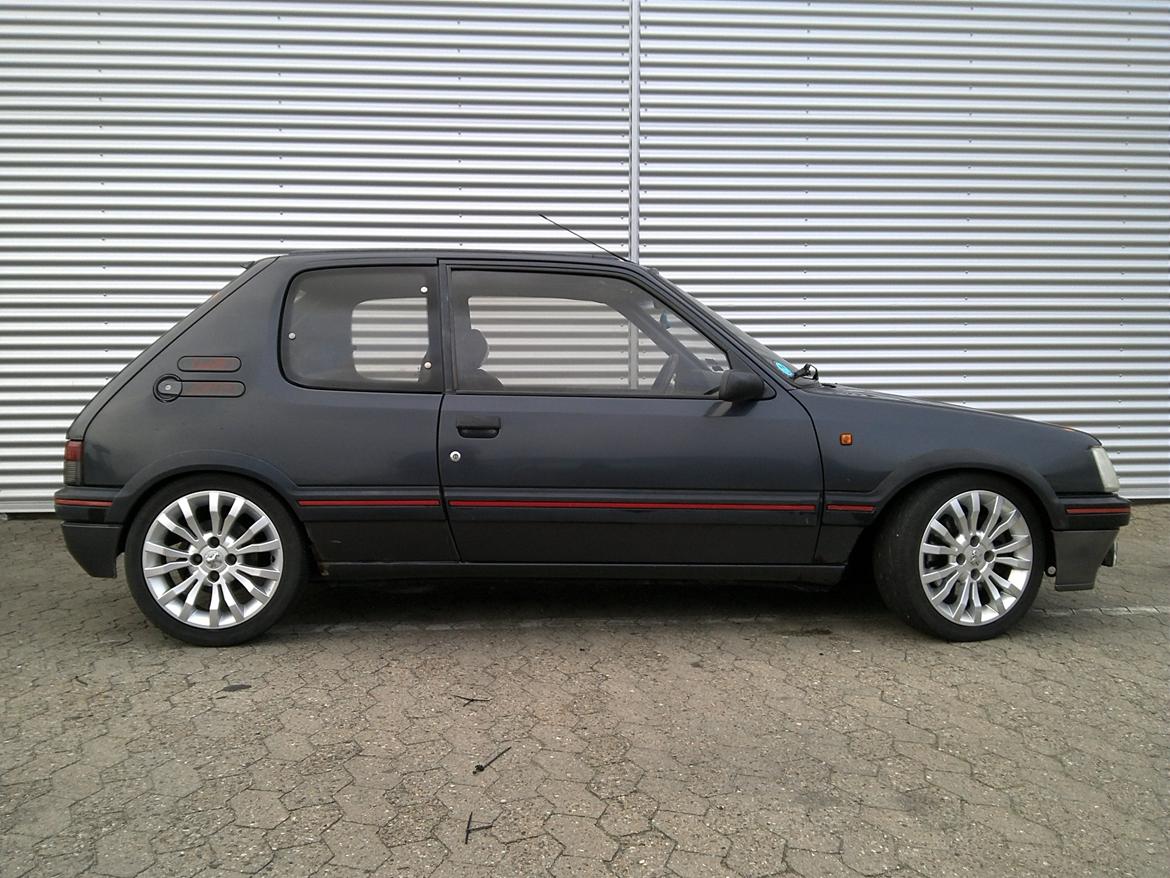 Peugeot 205 2,0 GTi-6 billede 2