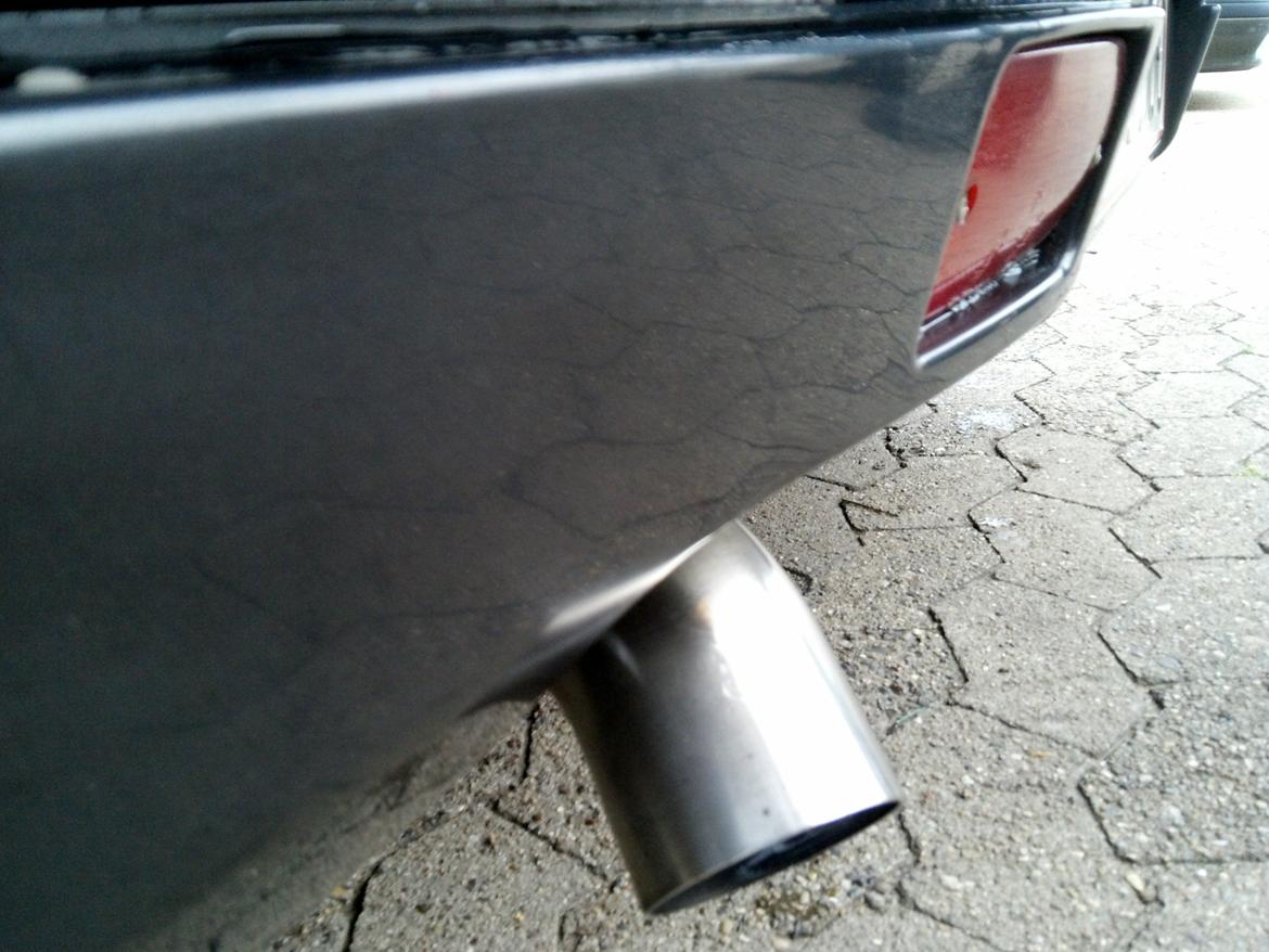 Peugeot 205 2,0 GTi-6 - Peget nedad, tager UTROLIGT med af kabinestøjen billede 5