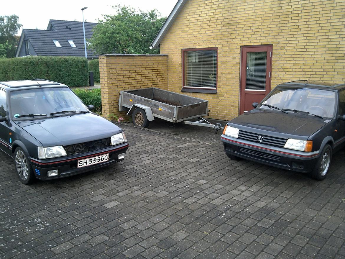 Peugeot 205 2,0 GTi-6 - Mig og min kammerats 100% Originale 1,9 Gti årgang 89, noget nær perfekt stand billede 10