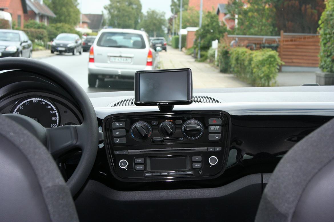 VW UP 1,0 Bluemotion 5 dørs “Solgt” billede 6