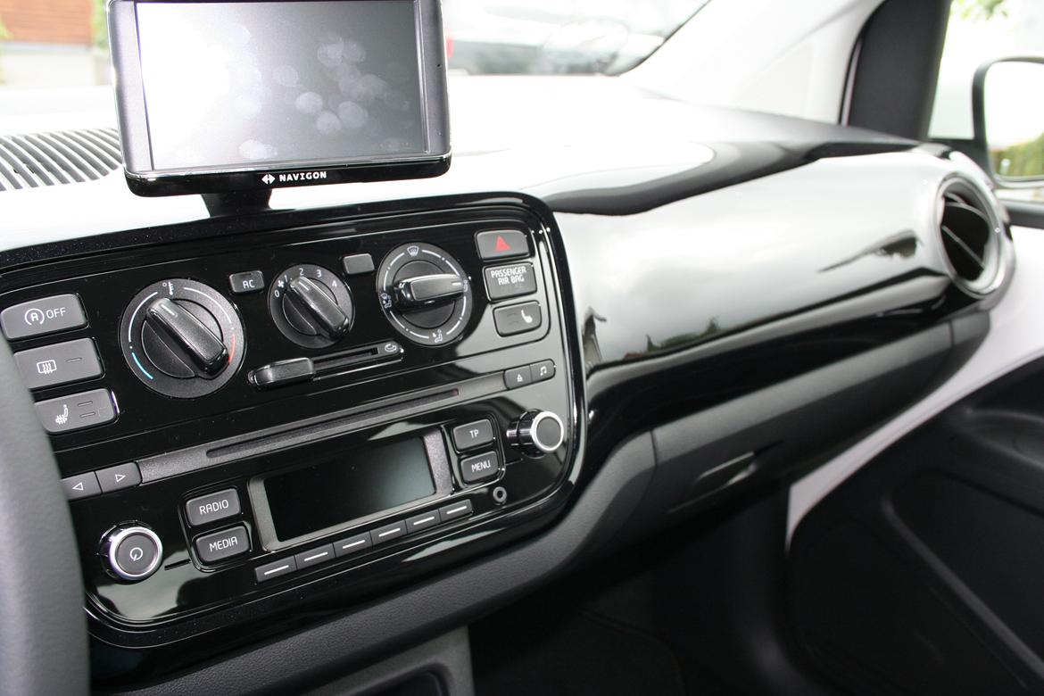 VW UP 1,0 Bluemotion 5 dørs “Solgt” billede 11