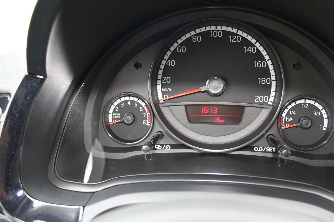 VW UP 1,0 Bluemotion 5 dørs “Solgt” billede 12