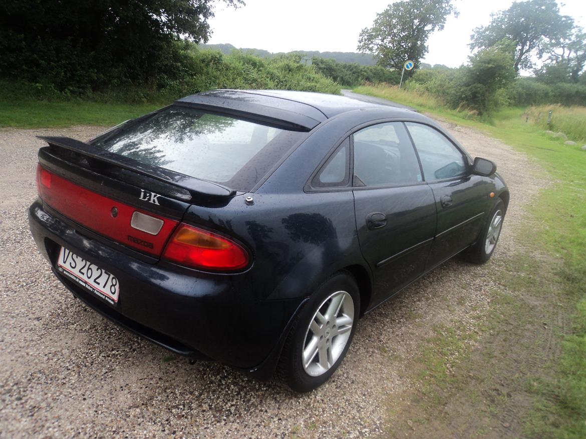 Mazda 323F 1,5 16v GLX (SOLGT) billede 3