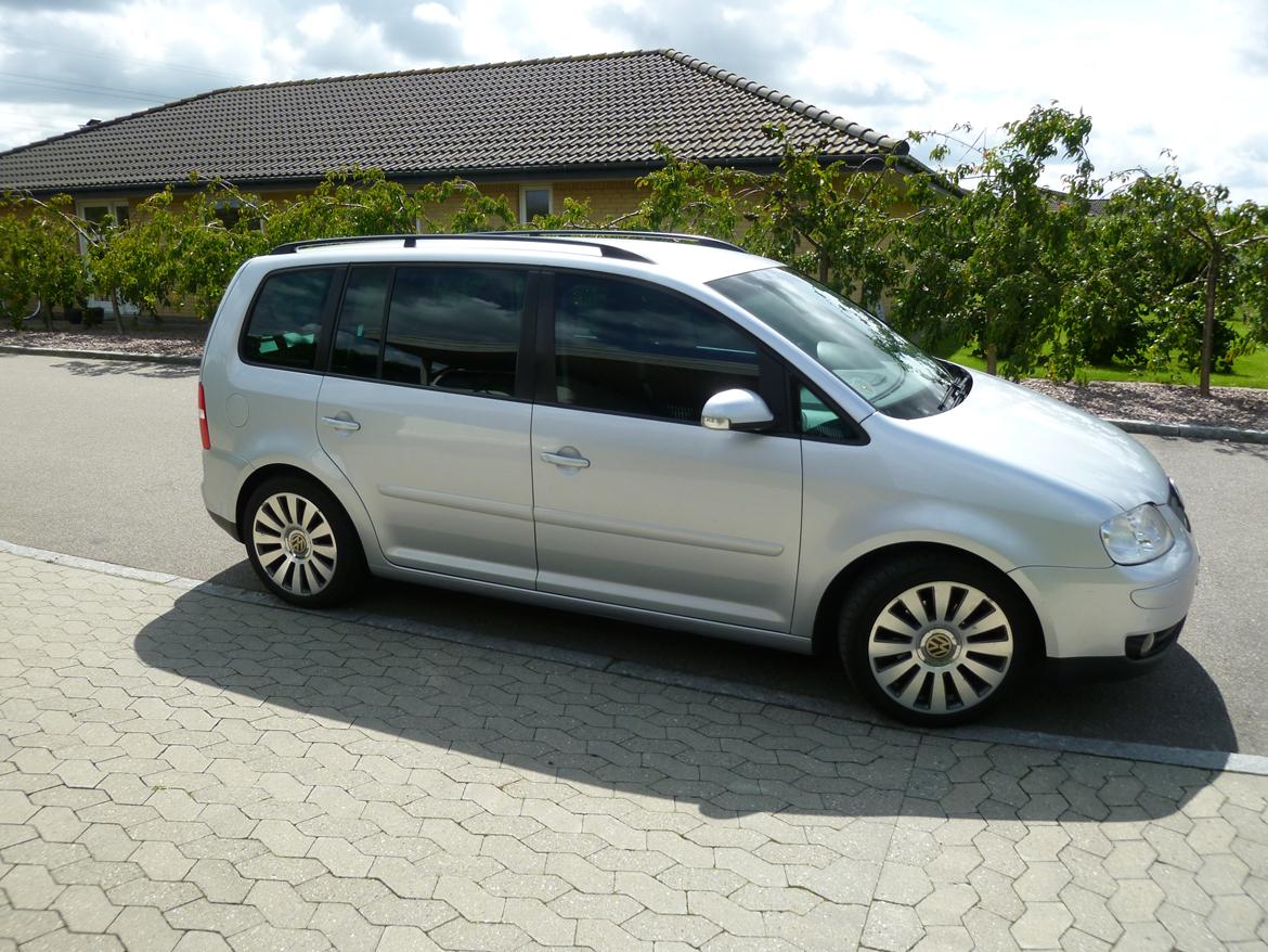 VW Touran DSG *solgt* billede 1