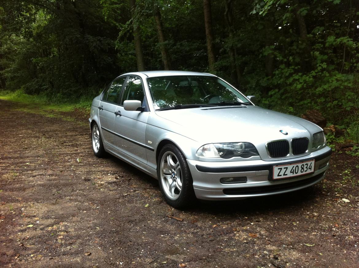 BMW 320d E46 // SOLGT // billede 3