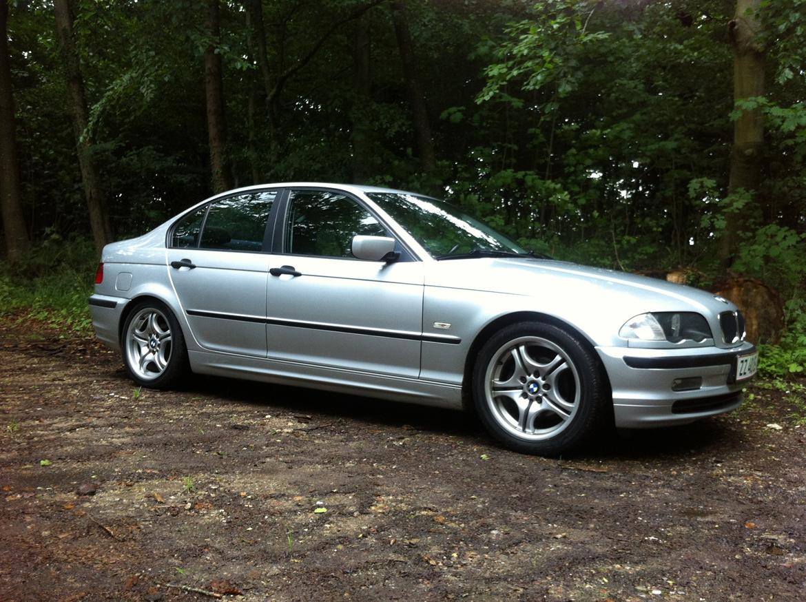 BMW 320d E46 // SOLGT // billede 4
