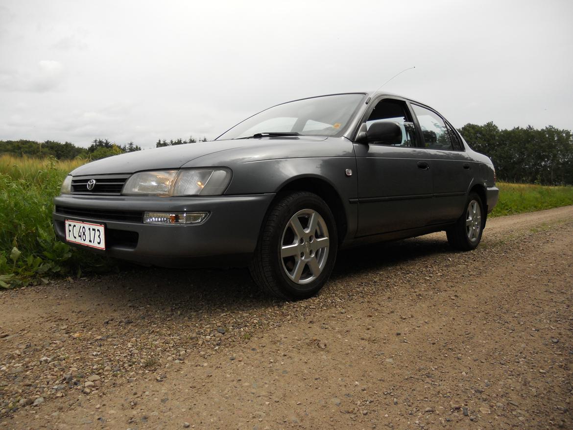 Toyota Corolla 1,3 XLI Sedan Solgt billede 5