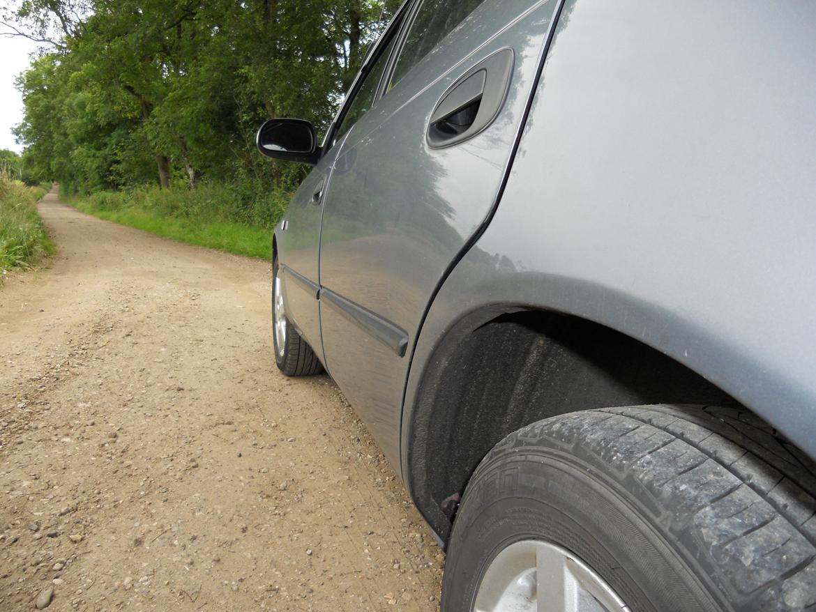 Toyota Corolla 1,3 XLI Sedan Solgt billede 8