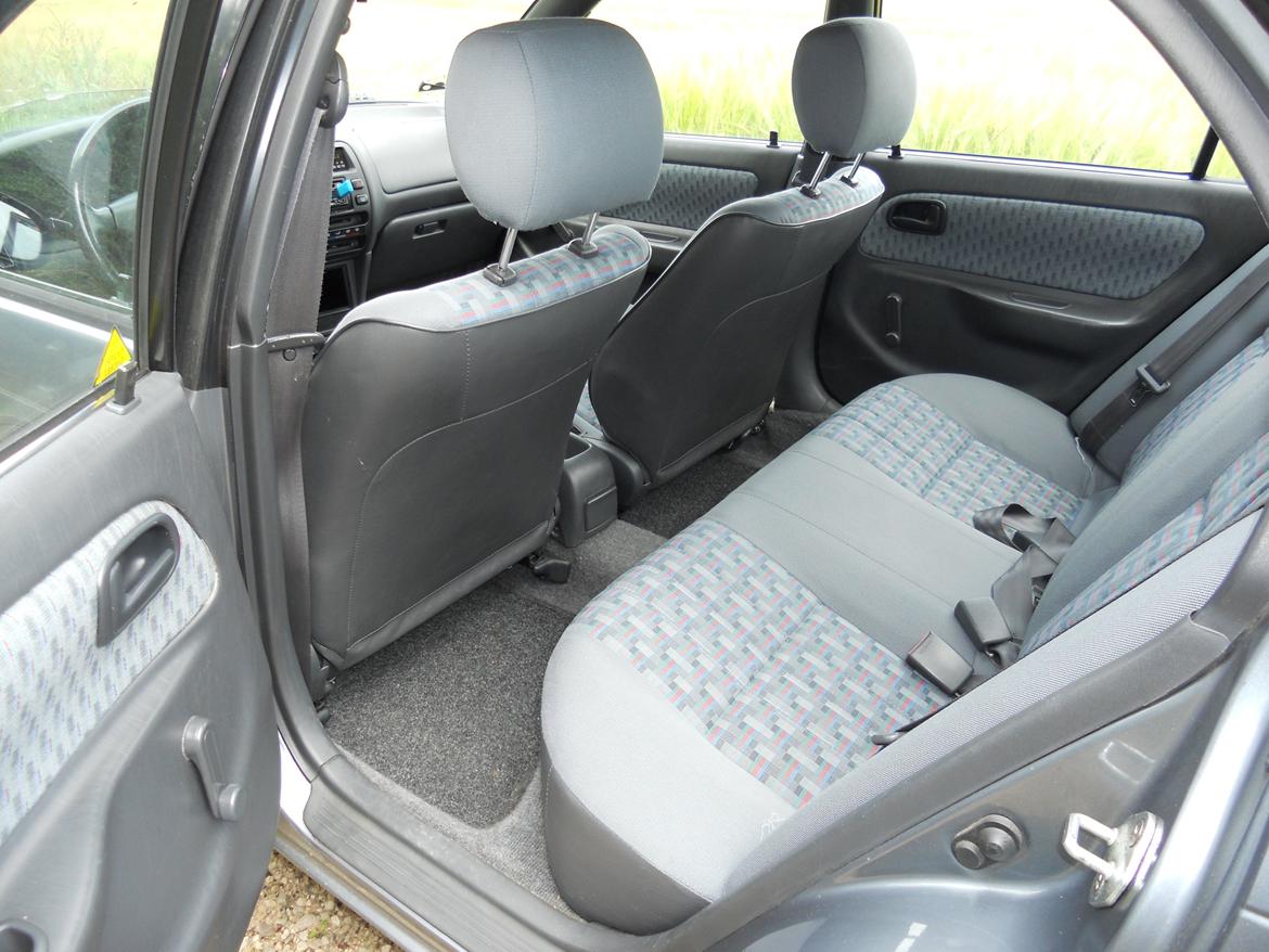 Toyota Corolla 1,3 XLI Sedan Solgt billede 10