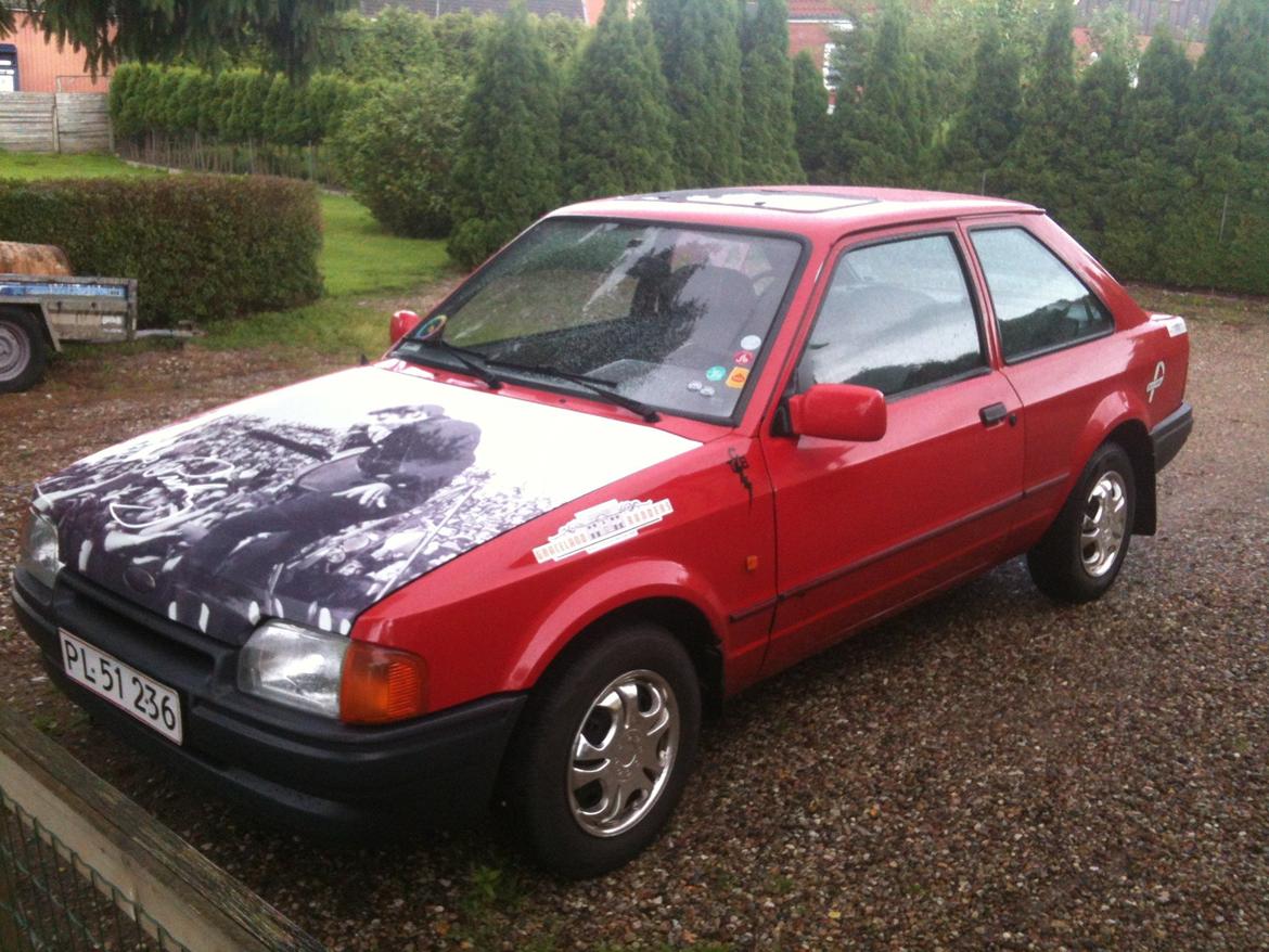 Ford Escort 1.6 savoy billede 1