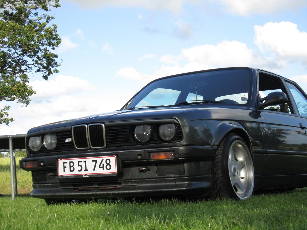 BMW E30 320i. Solgt billede 1
