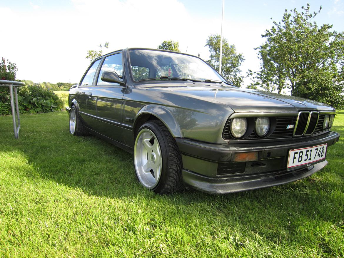 BMW E30 320i. Solgt billede 9