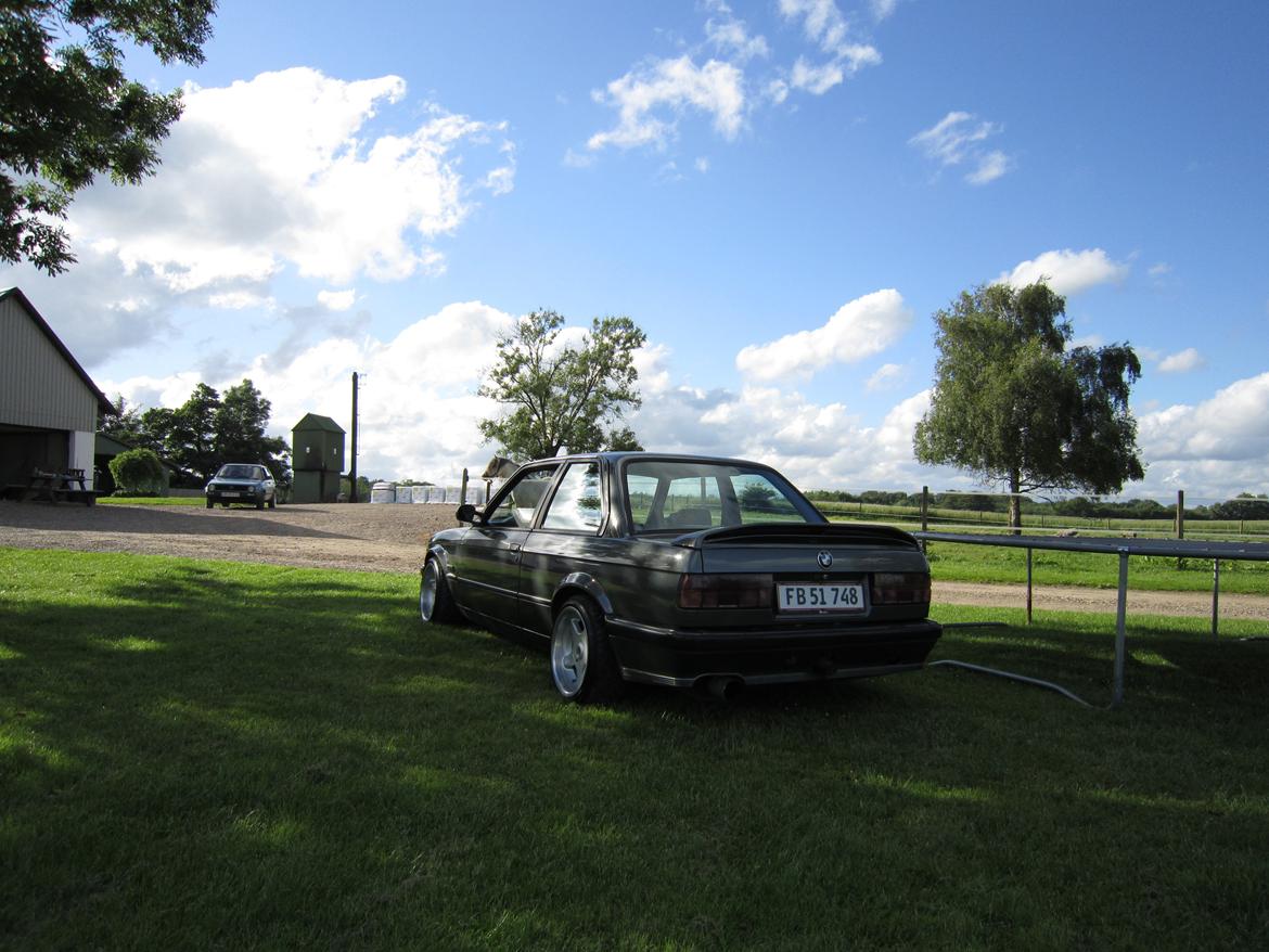 BMW E30 320i. Solgt billede 12