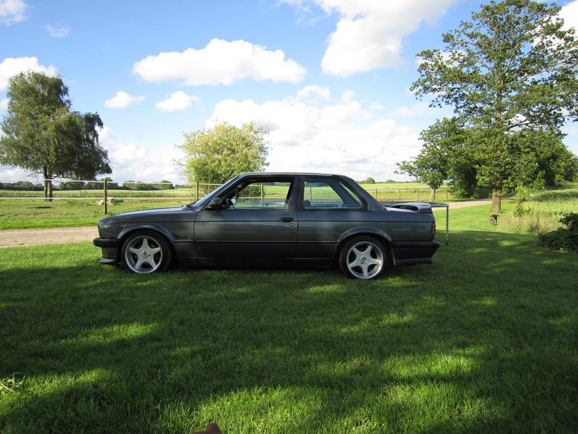 BMW E30 320i. Solgt billede 14
