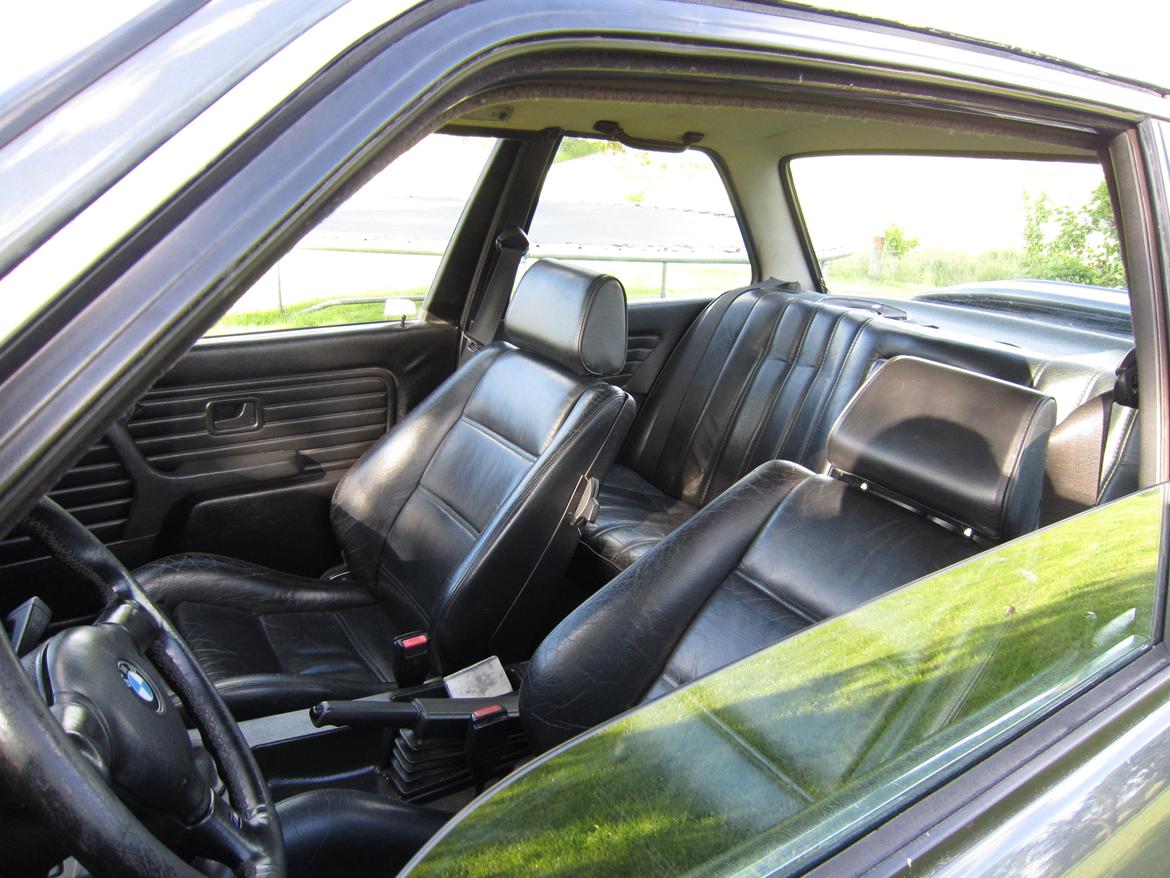 BMW E30 320i. Solgt billede 16