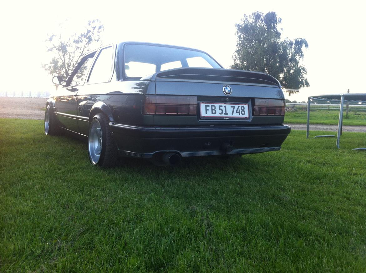 BMW E30 320i. Solgt billede 19