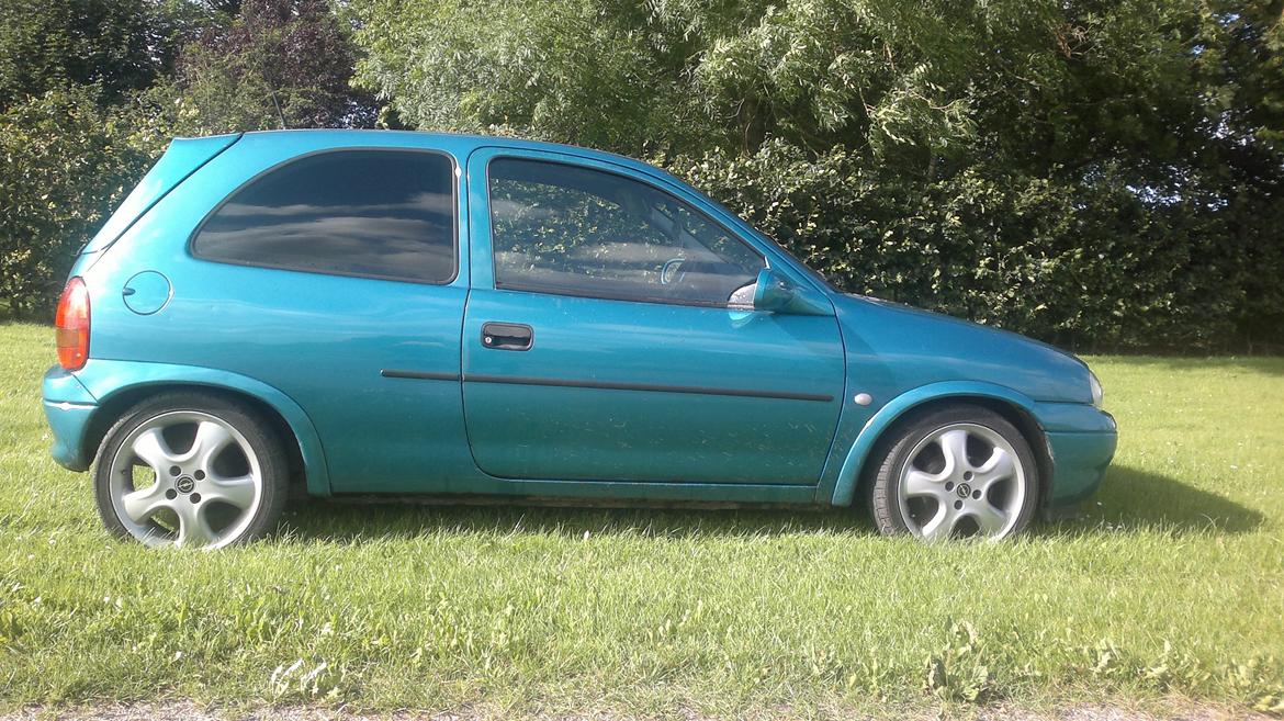 Opel corsa 3 dørs billede 1