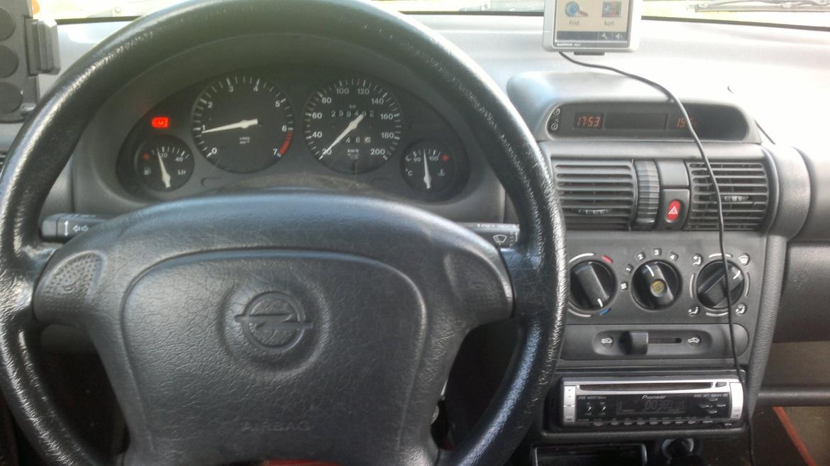 Opel corsa 3 dørs billede 15