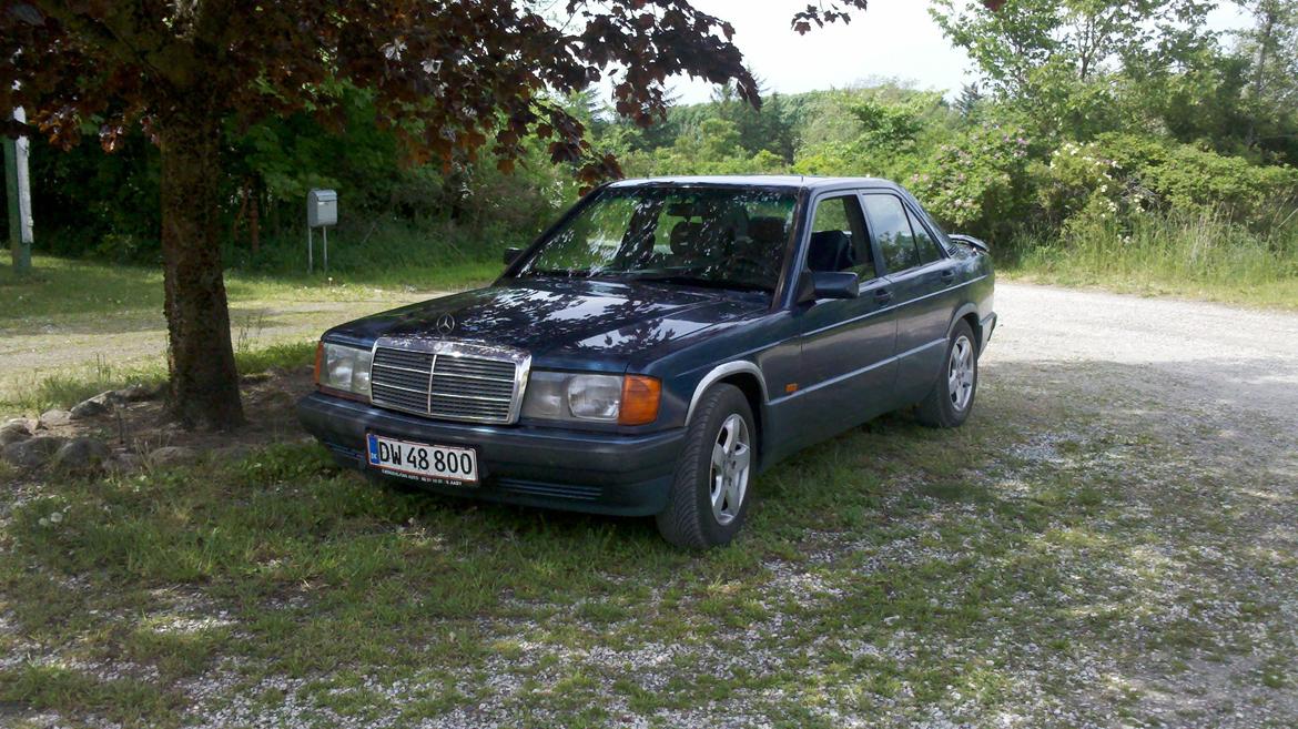 Mercedes Benz 190 D 2.5 Turbo "Under renovering!" billede 3