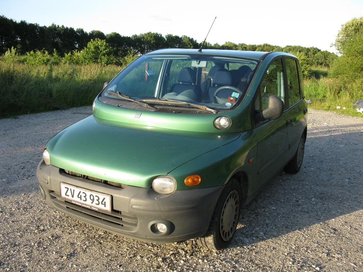 Fiat multipla 1.6 16v "den grimme ælling" billede 1