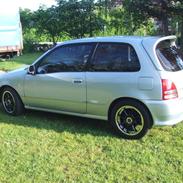 Toyota Starlet Glanza V SOLGT