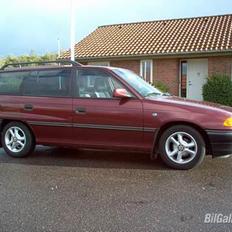 Opel Astra F 1,6i Club Caravan