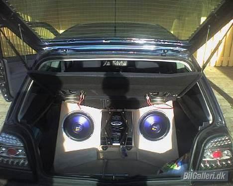 VW Golf 3 *SOLGT* - Kasserne er lige blevet lavet. Skal betrækkes med hvidt læder billede 12