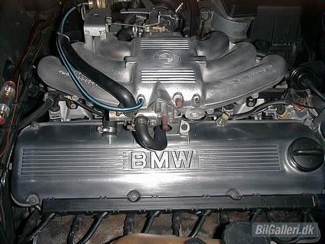 BMW 320 i E30 (solgt) billede 11