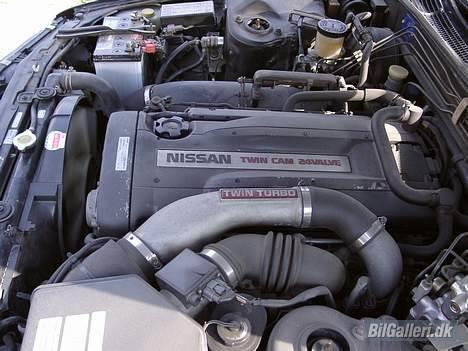 Nissan Skyline R32 GT-R - Her er så hjertet i bilen, 2,6 bi-mølle med 280 påståede hk..;) billede 9