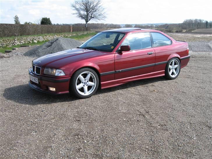BMW 325i coupe *solgt* billede 1