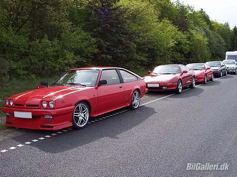 Opel Manta B CC - I køen til DHB ´06, foran et par fine MR2´er... billede 15