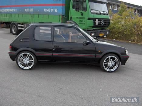 Peugeot 205 2,2  +100HK nos SOLGT - Mine nye 17" billede 8