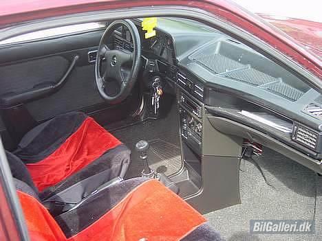 Opel Kadett E Skrottet - den gamle klamme kabine billede 14