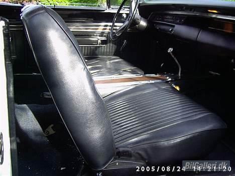 Dodge Coronet 500 - Som den så ud da jeg købte den, har fået nyt gulvtæppe og sideflader billede 7