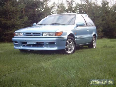 Mitsubishi colt nr 1 - ja sådan ser den så ud indtil vidre.. billede 1
